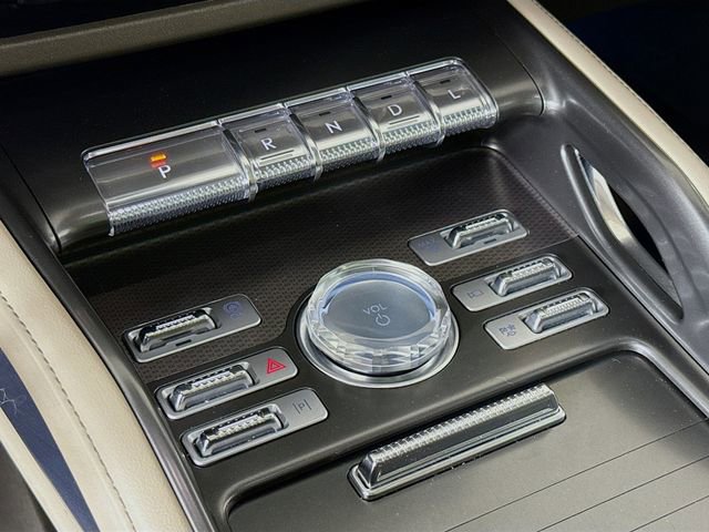 Used 2024 Lincoln Nautilus Premier w/ Equipment Group 102A image 17