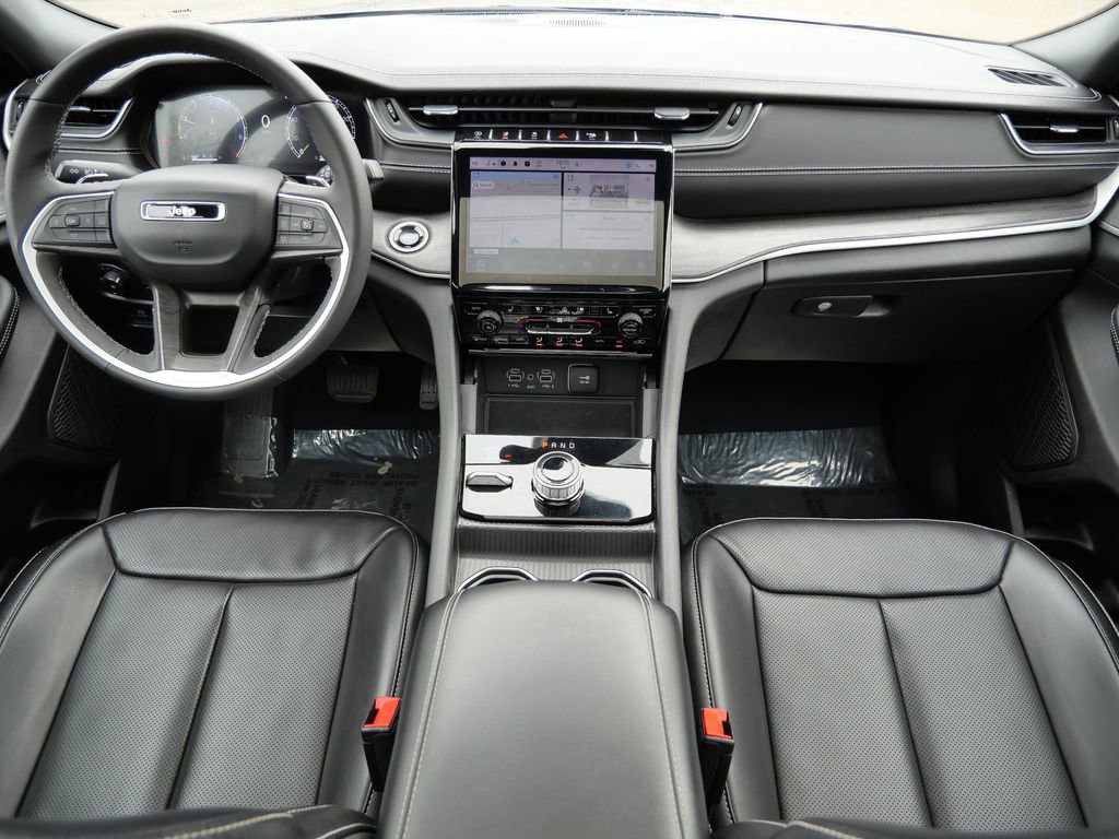 Used 2024 Jeep Grand Cherokee L Limited w/ Luxury Tech Group II image 31