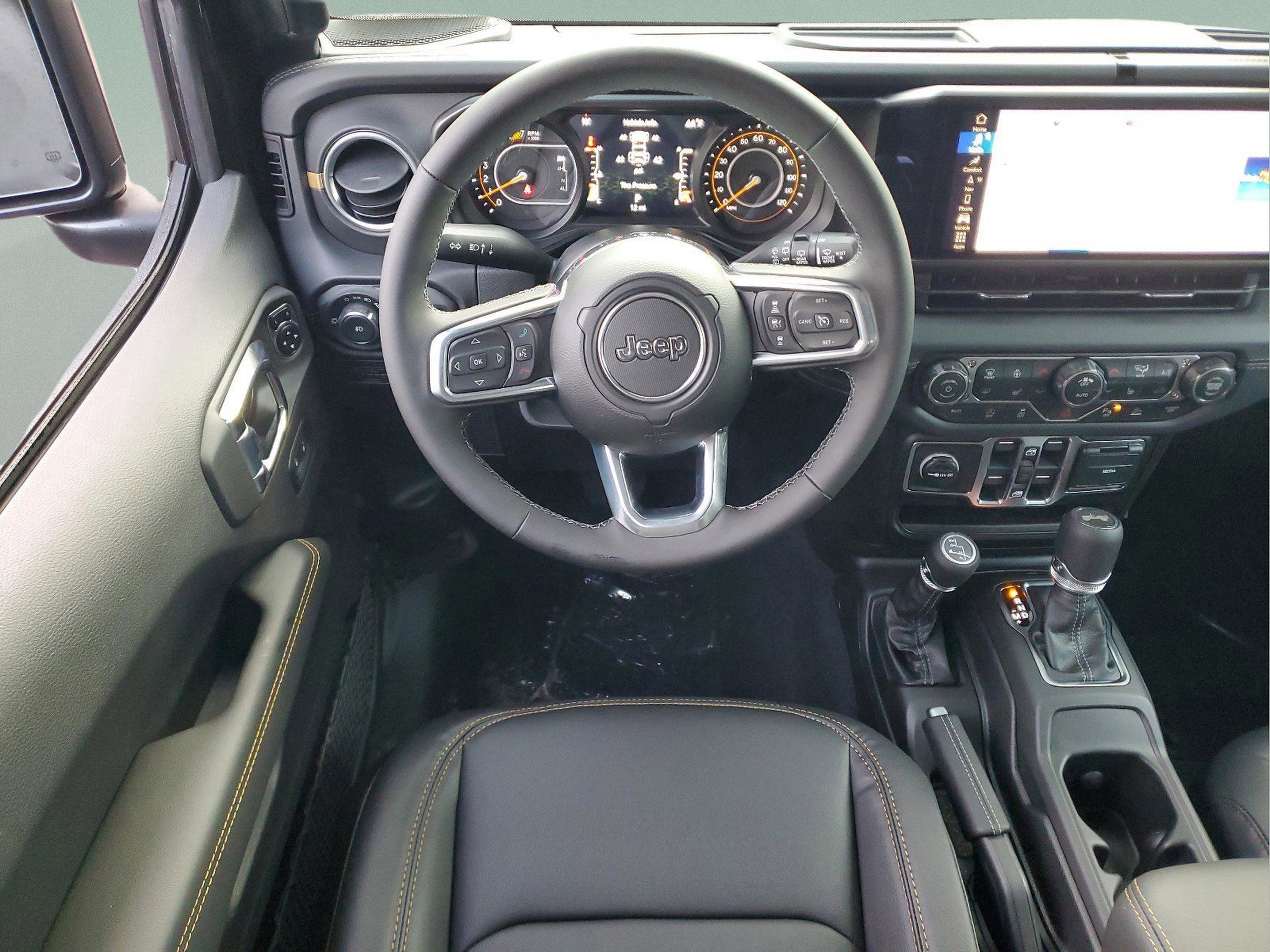 New 2026 Jeep Wrangler Unlimited Sahara AWD/4WD image 19