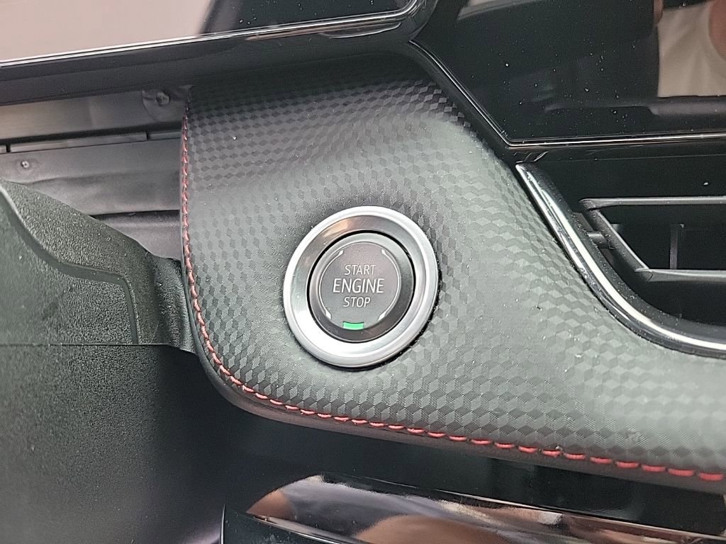 Used 2025 Chevrolet Equinox RS w/ Convenience Package III image 21