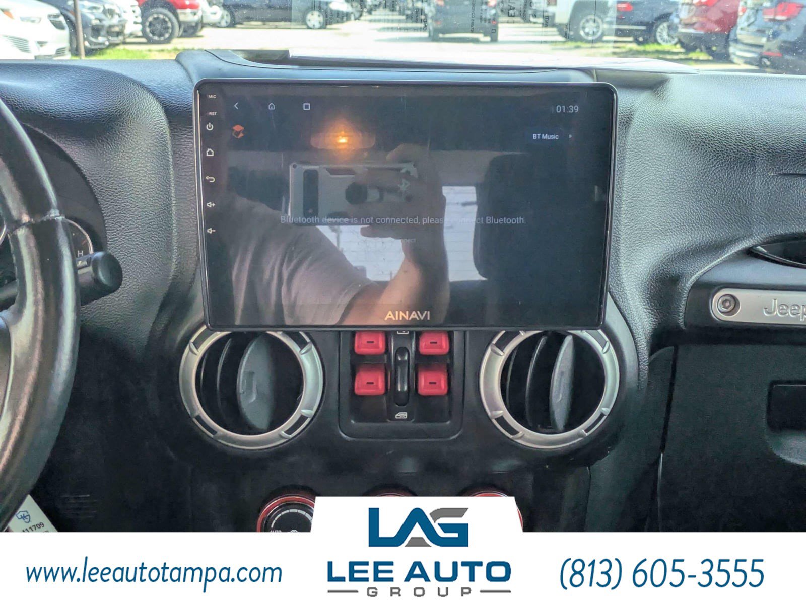 Used 2012 Jeep Wrangler Unlimited Sahara AWD/4WD image 17