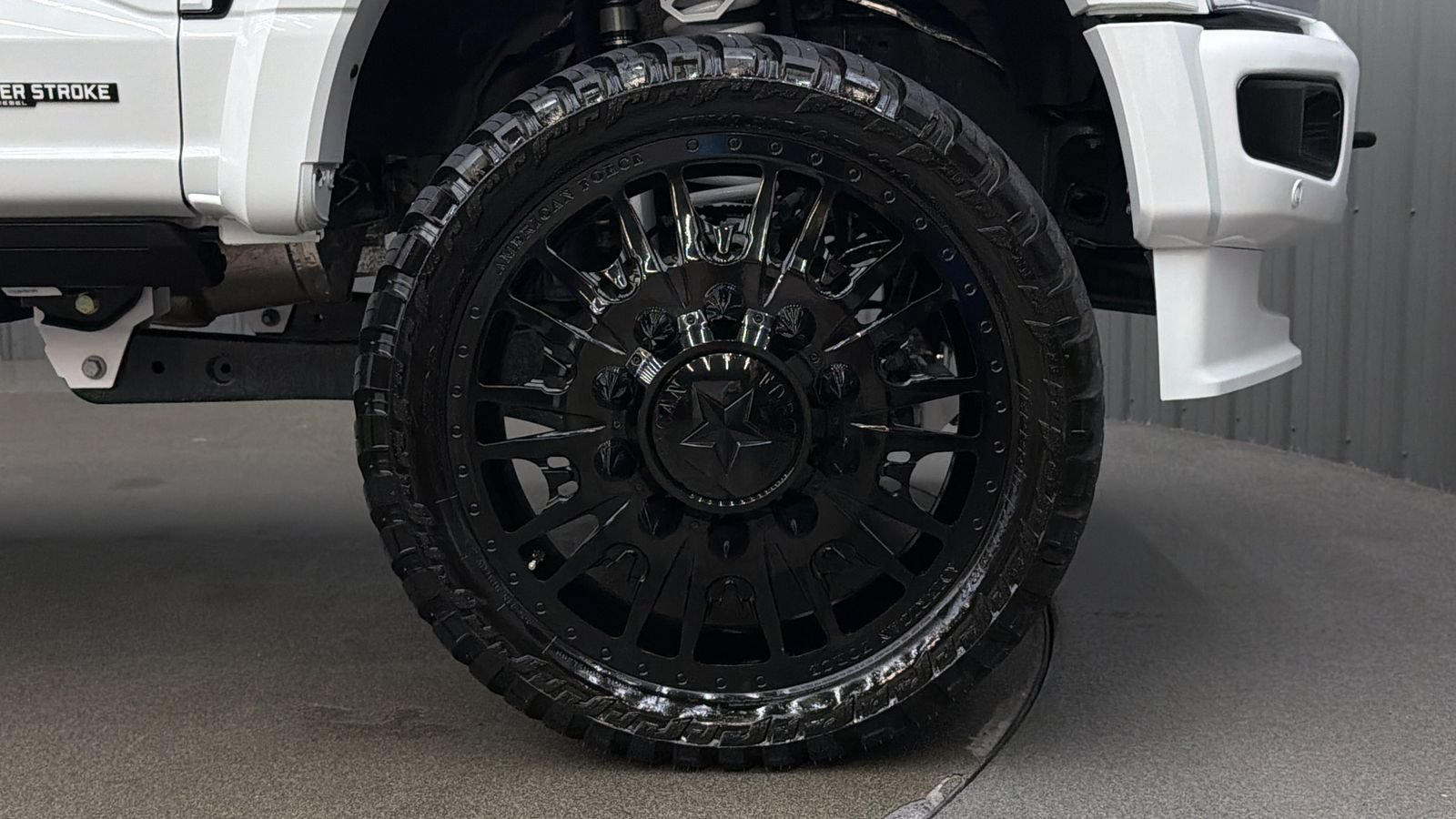 Used 2026 Ford F450 Platinum w/ FX4 Off-Road Package AWD/4WD image 9