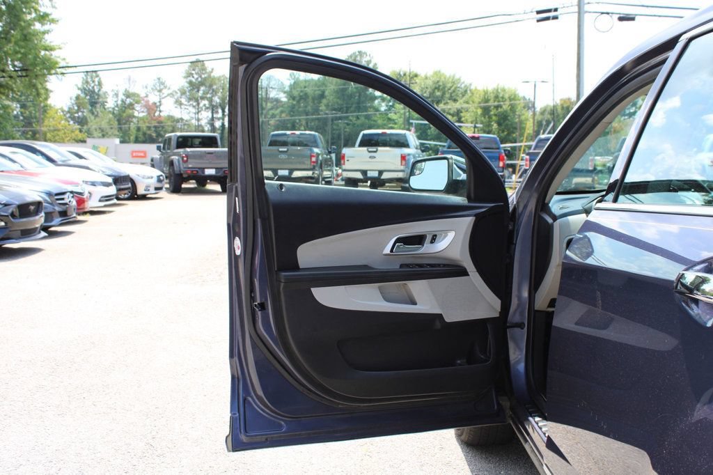 Used 2013 Chevrolet Equinox LS FWD image 12