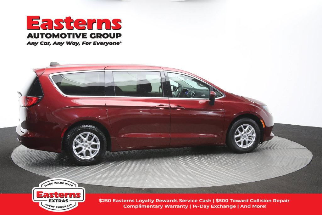 Used 2023 Chrysler Voyager LX FWD image 44