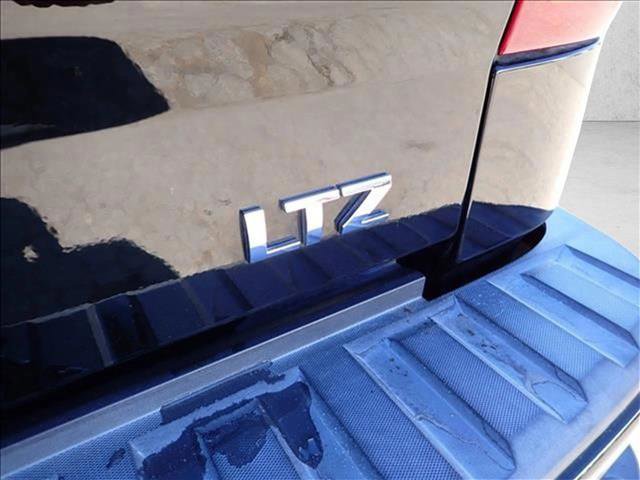 Used 2016 Chevrolet Silverado 1500 LTZ Z71 w/ LTZ Plus Package AWD/4WD image 3