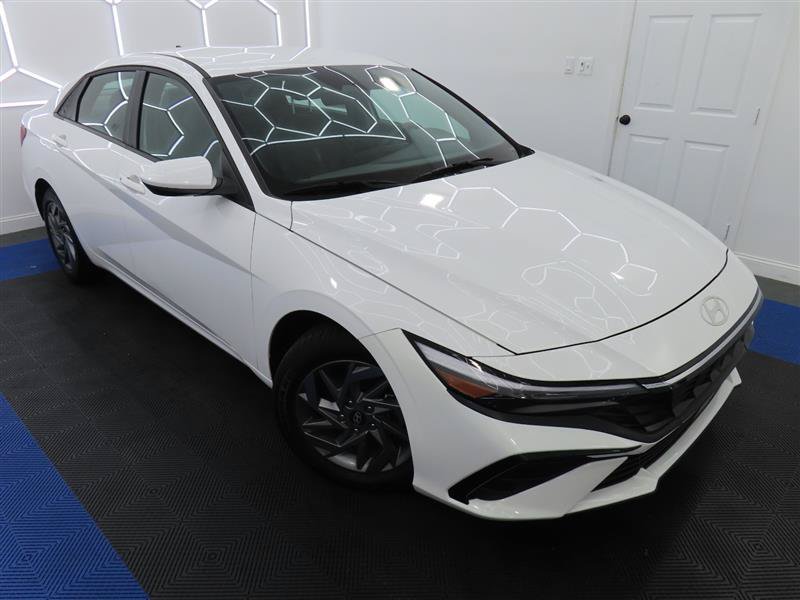 Used 2024 Hyundai Elantra SEL FWD image 5