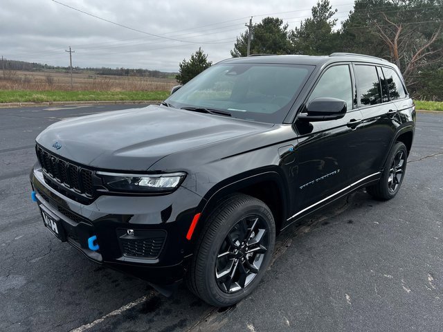 Used 2024 Jeep Grand Cherokee Limited 4xe image 7