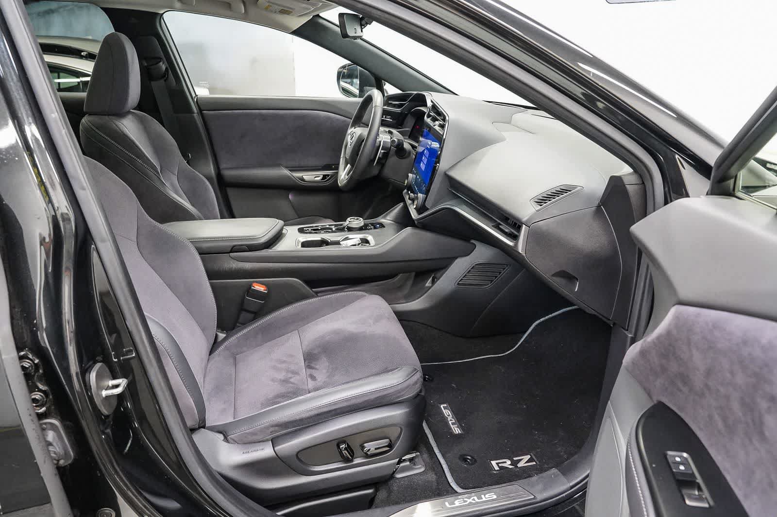 Used 2024 Lexus RZ 300e Premium w/ Accessory Package (Z1) FWD image 16