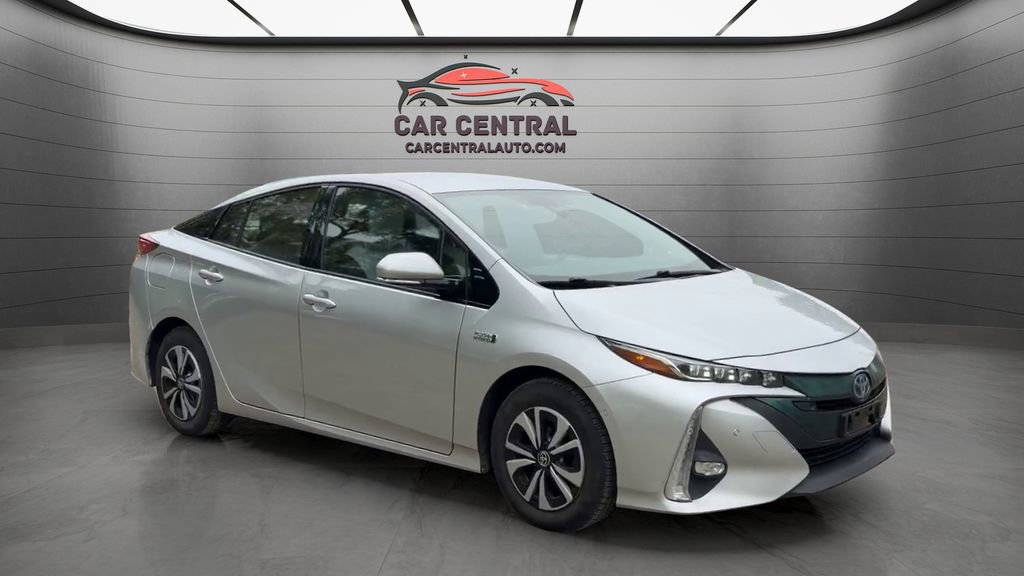 Used 2018 Toyota Prius Prime Advanced FWD image 7