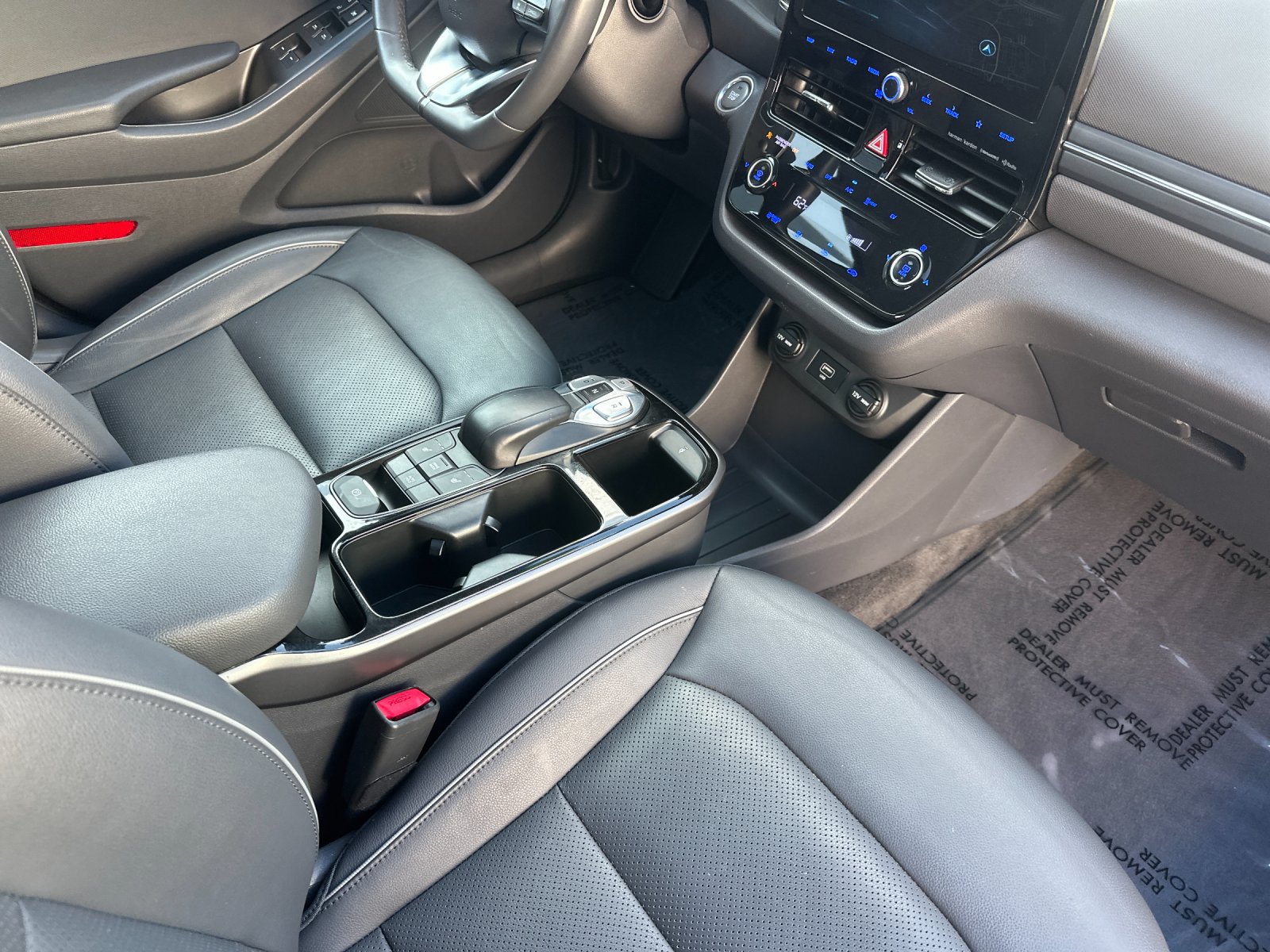 Used 2020 Hyundai Ioniq Limited FWD image 16