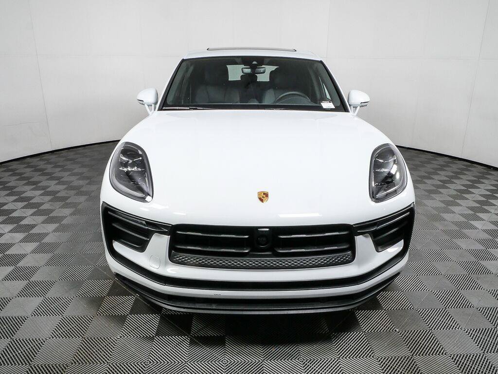 Certified 2026 Porsche Macan Turbo AWD/4WD image 27