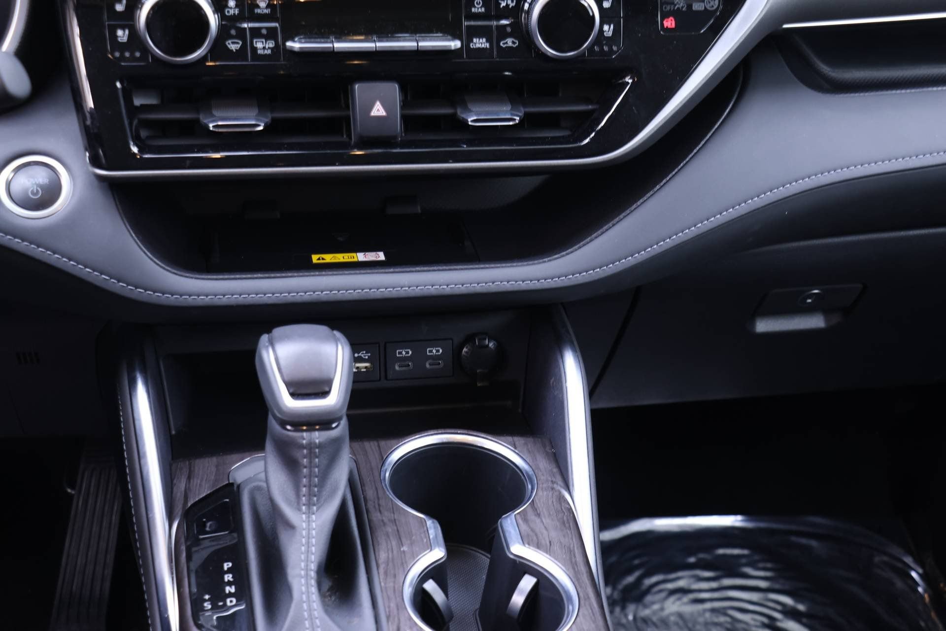 Used 2025 Toyota Highlander Limited image 15