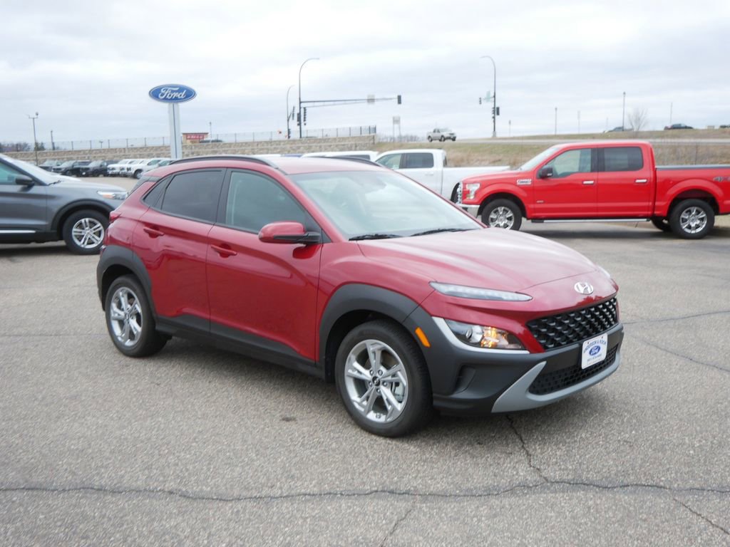 Used 2022 Hyundai Kona SEL w/ Cargo Package image 3