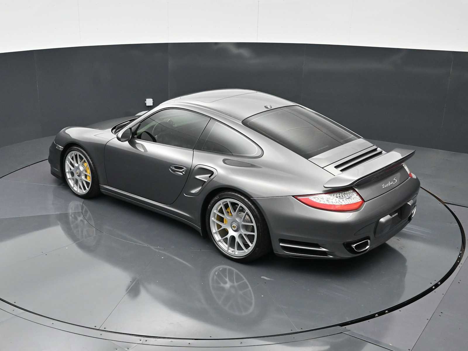 Used 2013 Porsche 911 Turbo S AWD/4WD image 32