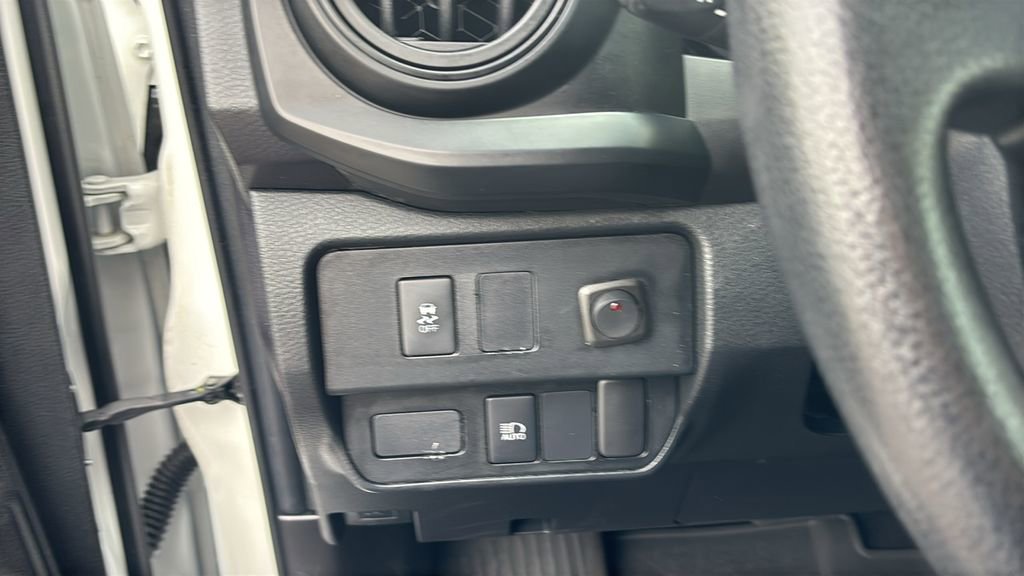 Used 2021 Toyota Tacoma SR AWD/4WD image 13