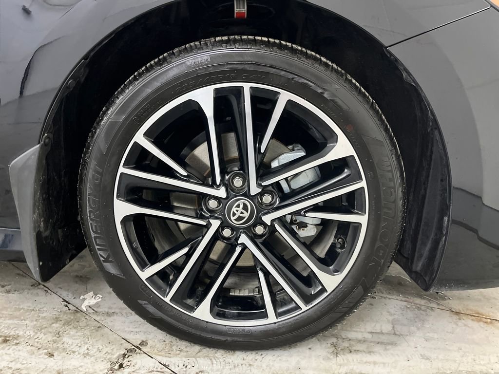 Used 2026 Toyota Camry XLE w/ Premium Plus Package image 18