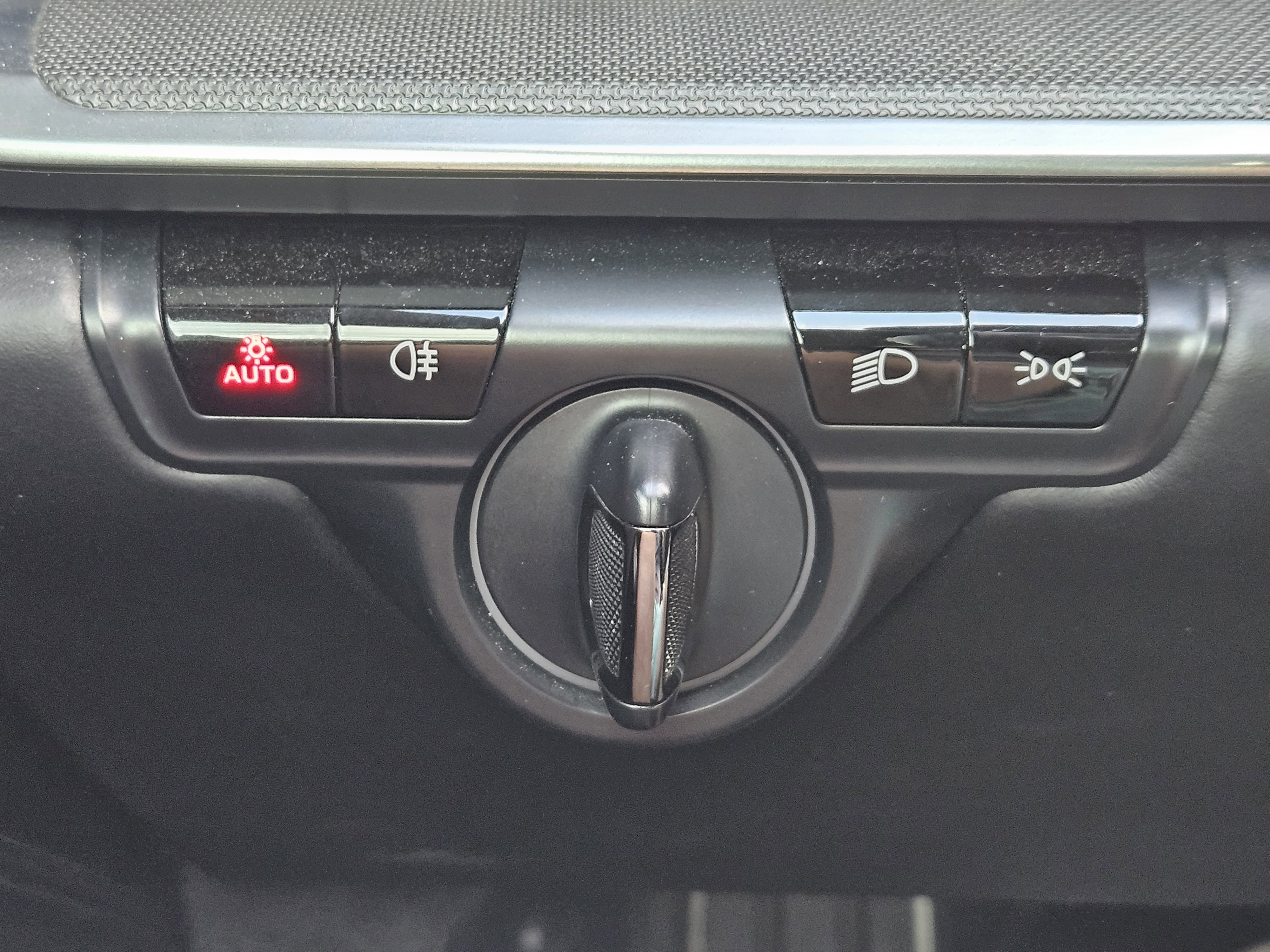 Certified 2020 Porsche 911 Carrera 4S image 21