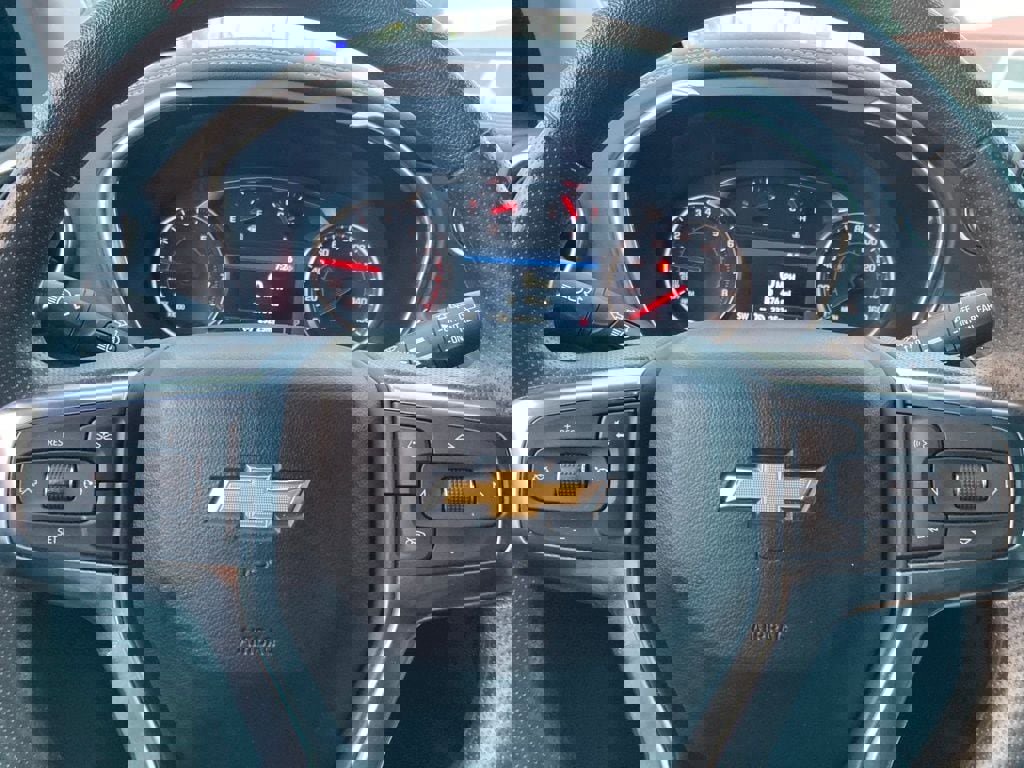 Used 2025 Chevrolet Blazer LT FWD image 18