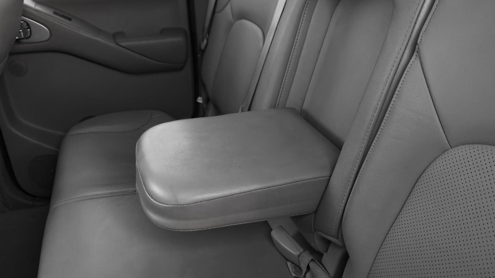 Used 2019 Nissan Frontier SL image 10