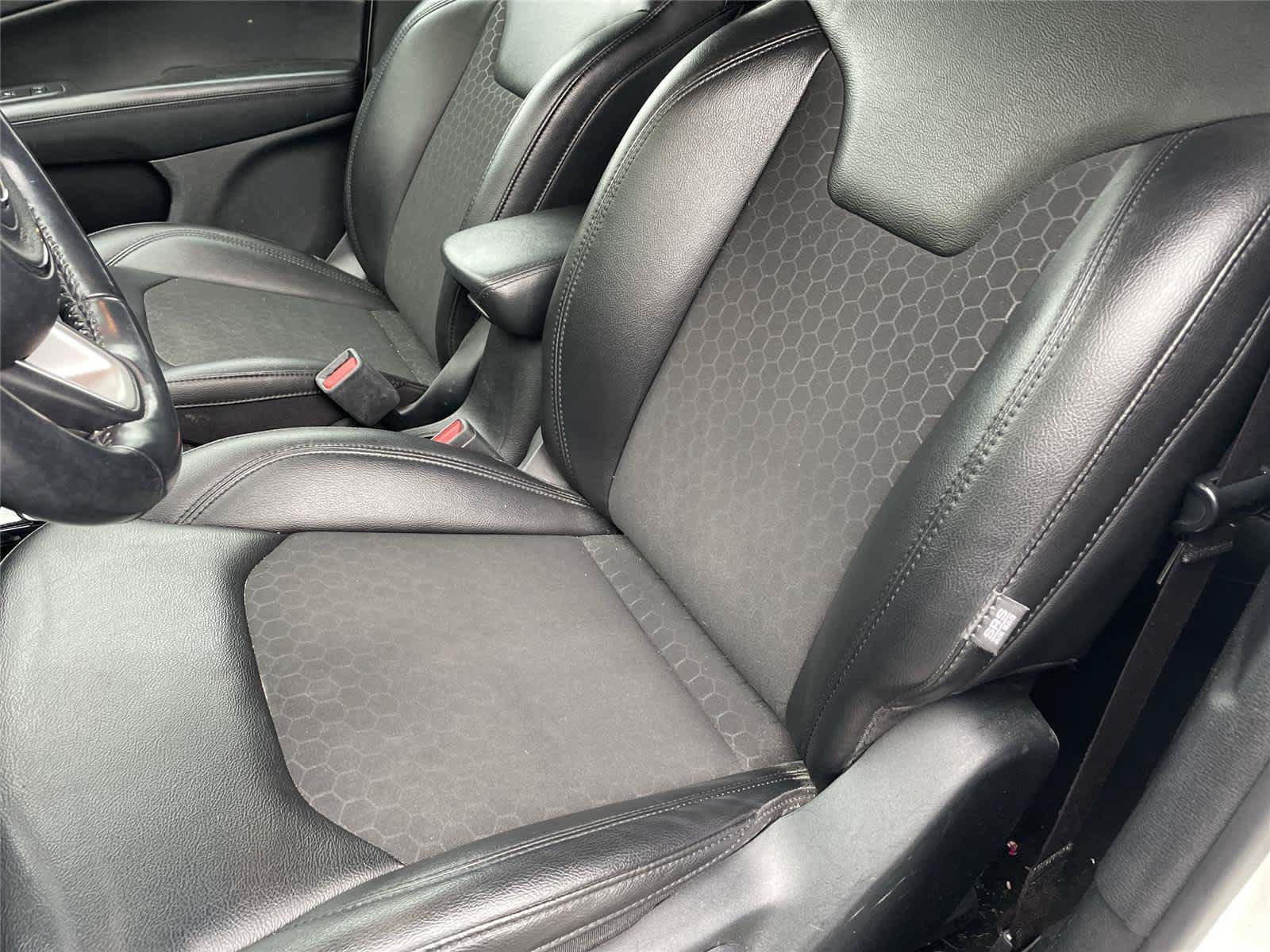 Used 2019 Jeep Compass Latitude AWD/4WD image 9