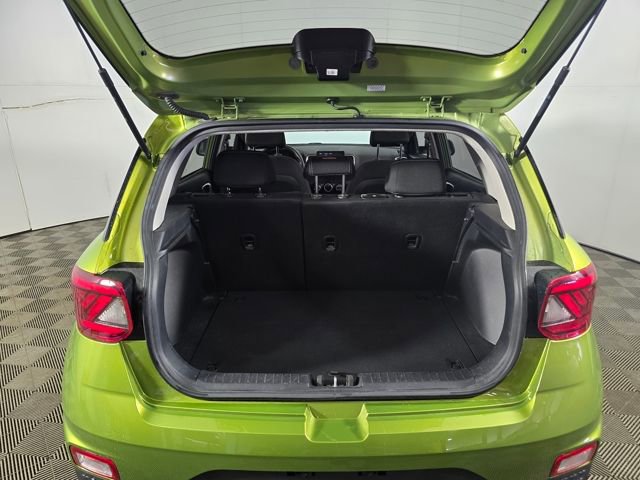 Used 2023 Hyundai Venue SEL image 17