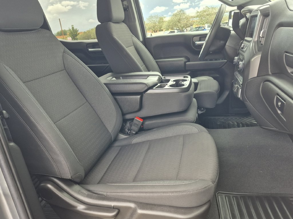 Certified 2025 Chevrolet Silverado 1500 Custom AWD/4WD image 15