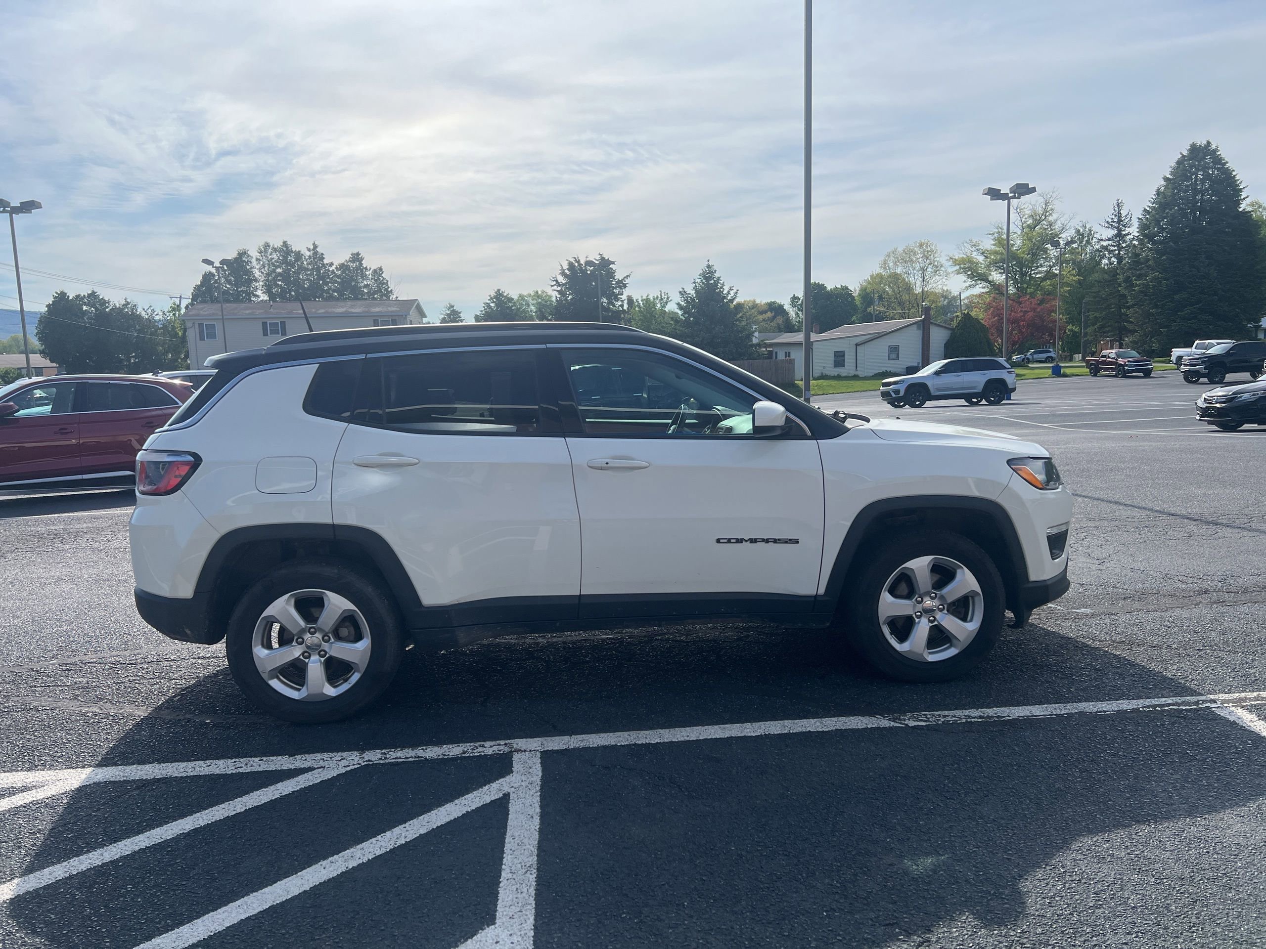 Used 2018 Jeep Compass Latitude AWD/4WD image 6