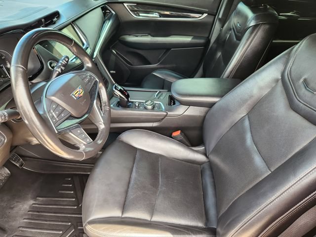 Certified 2020 Cadillac XT5 Premium Luxury FWD image 12