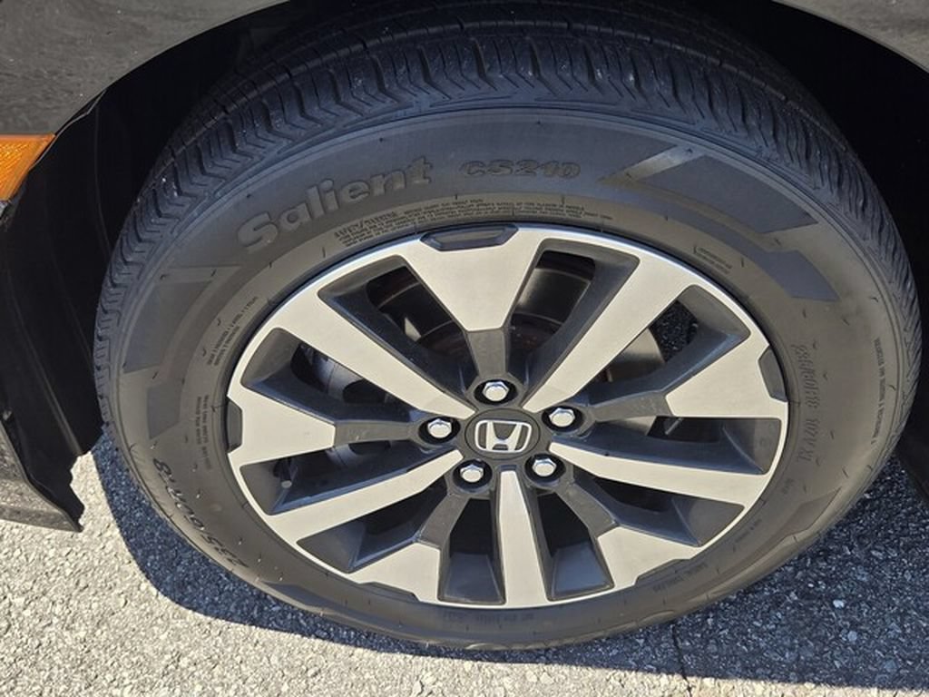 Used 2025 Honda Odyssey EX-L image 18