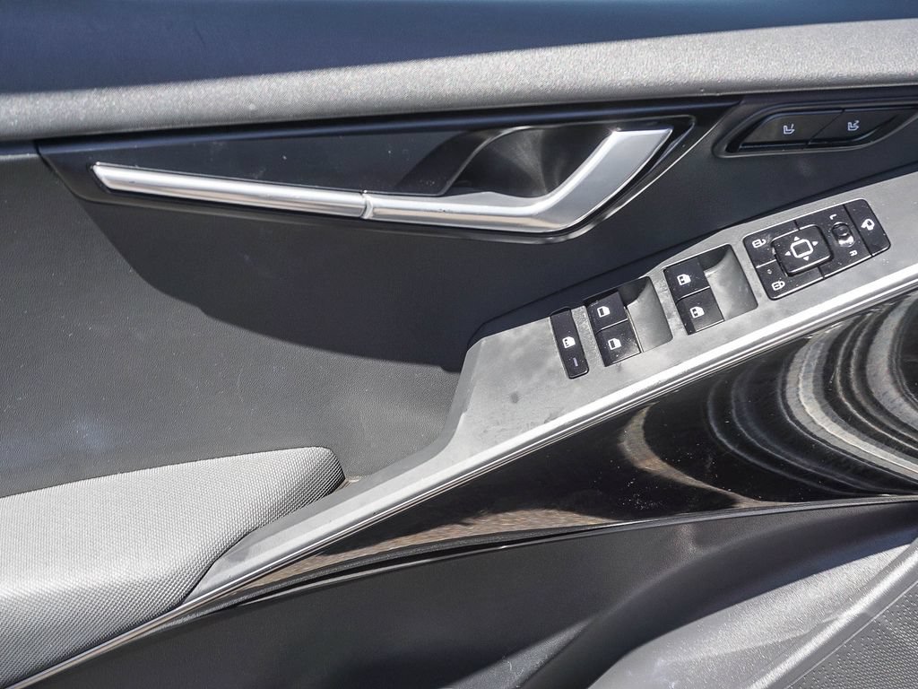 Certified 2023 Kia Niro Wave FWD image 19
