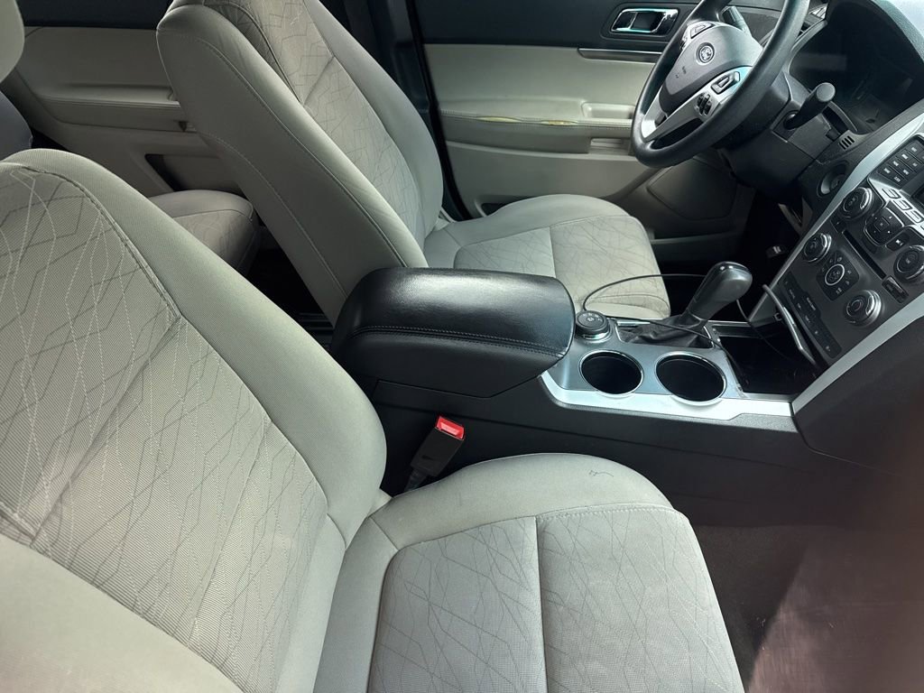 Used 2013 Ford Explorer 4WD image 2