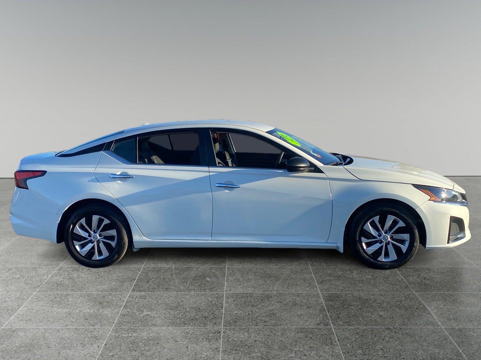 Used 2025 Nissan Altima 2.5 S FWD image 6