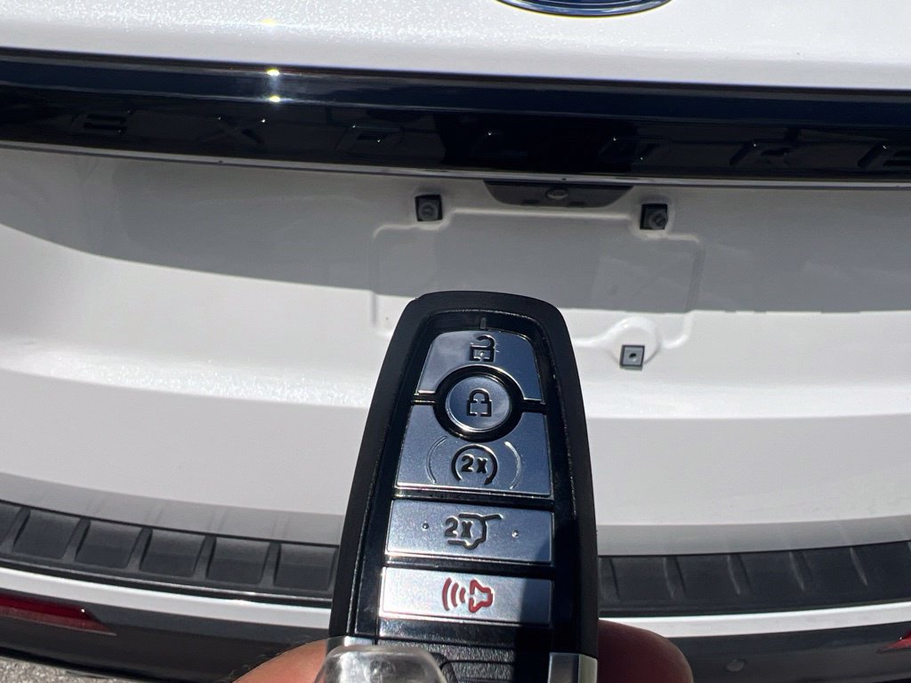 Used 2025 Ford Explorer ST AWD/4WD image 12