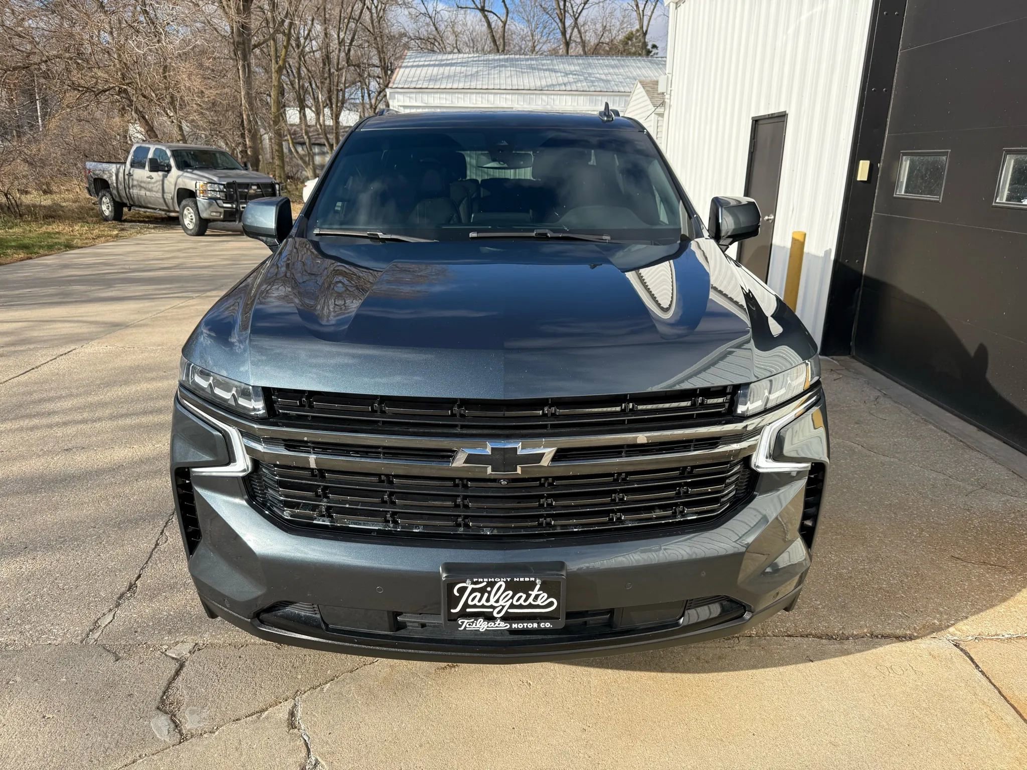 Used 2021 Chevrolet Suburban RST w/ Luxury Package image 3