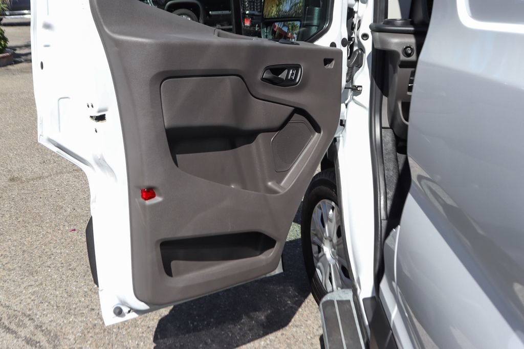 Used 2025 Ford Transit 250 Low Roof w/ Exterior Upgrade Package RWD image 15