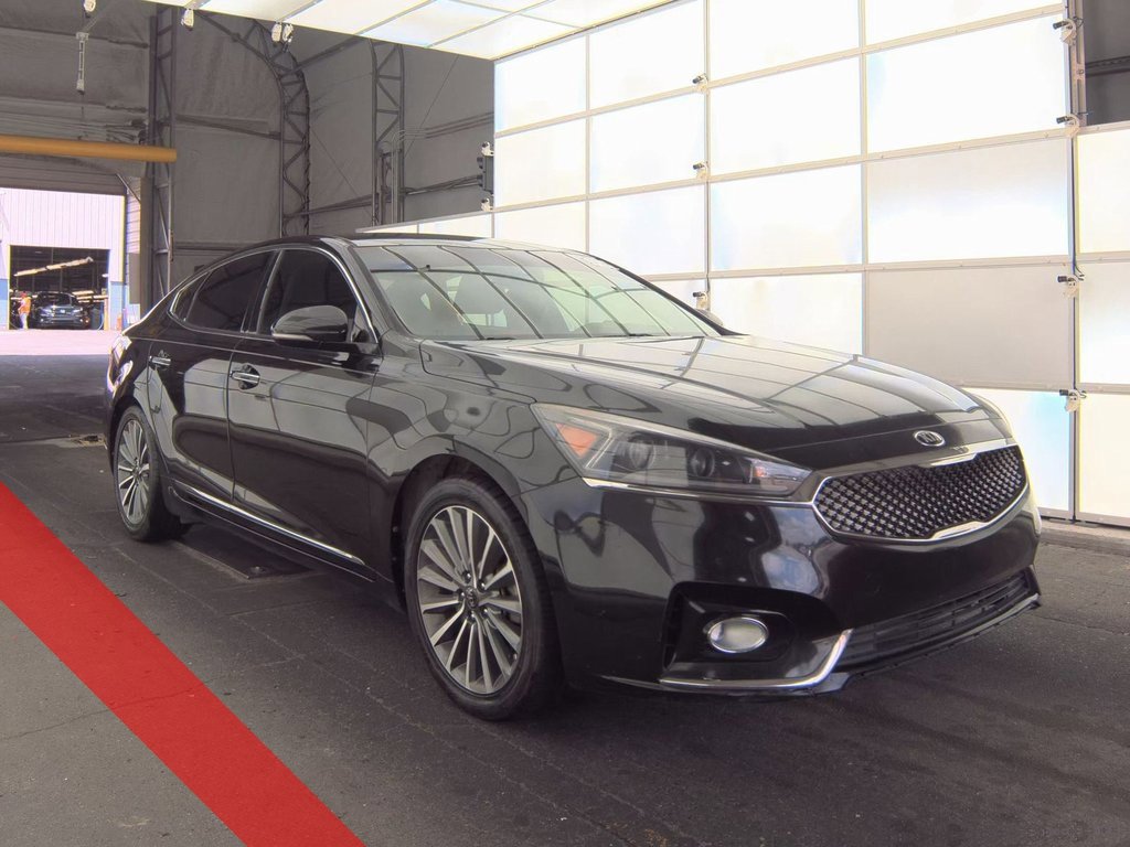 Used 2017 Kia Cadenza Premium w/ Luxury Package image 1