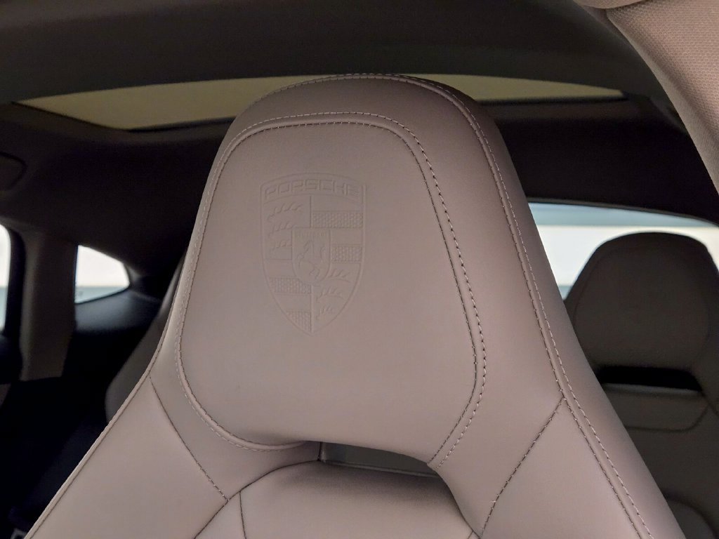 Used 2025 Porsche Panamera 4 AWD/4WD image 32