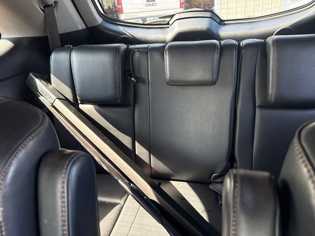 Used 2017 Toyota Highlander Limited Platinum w/ Carpet Mat Package AWD/4WD image 12