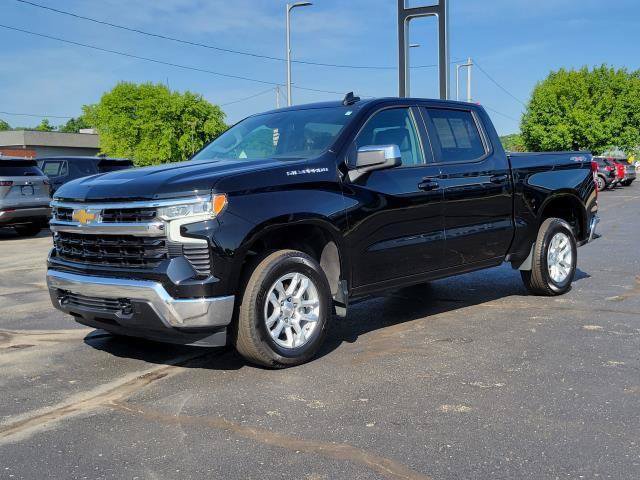 Used 2024 Chevrolet Silverado 1500 LT AWD/4WD image 4