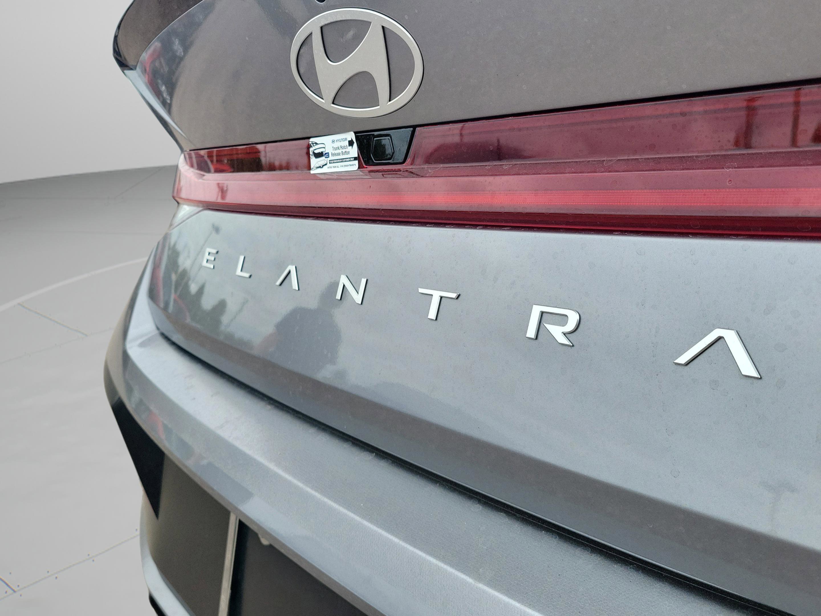 New 2026 Hyundai Elantra SEL Sport image 7