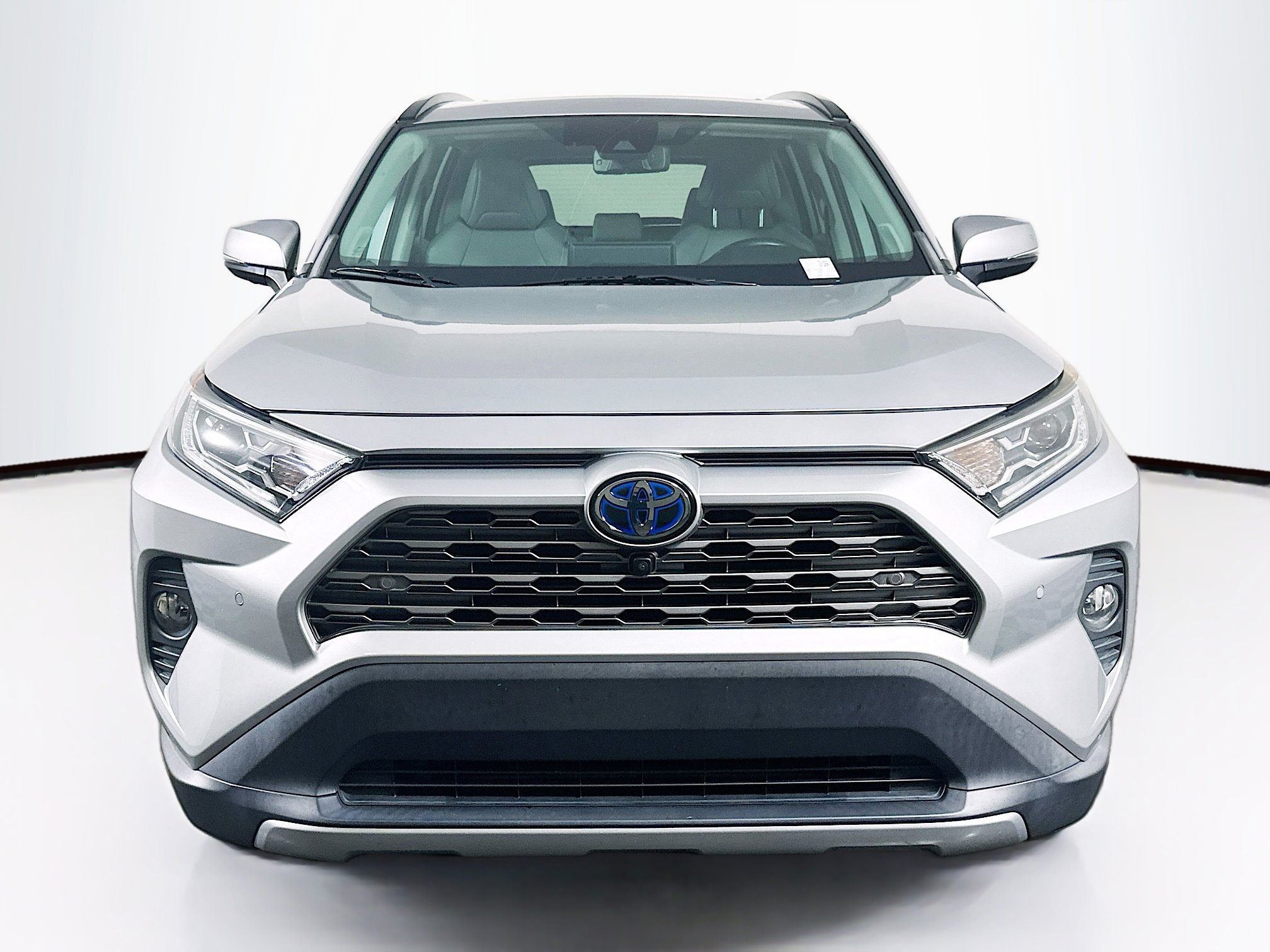 Used 2019 Toyota RAV4 Limited image 2