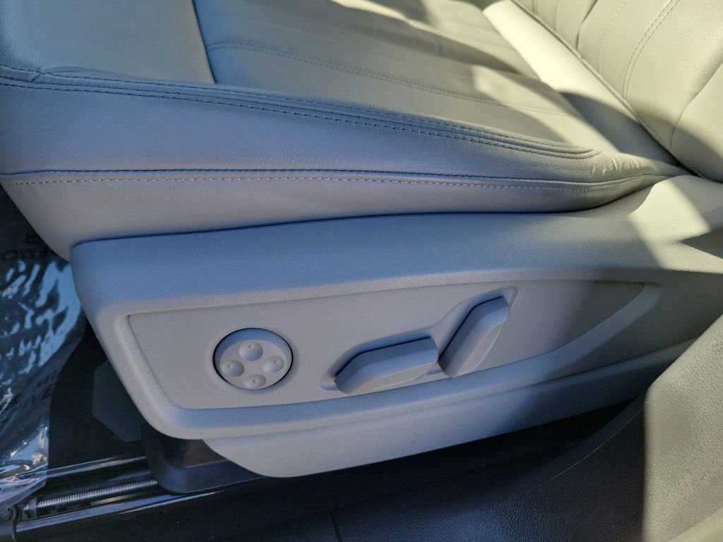 Certified 2023 Audi Q5 2.0T Premium w/ Convenience Package image 18