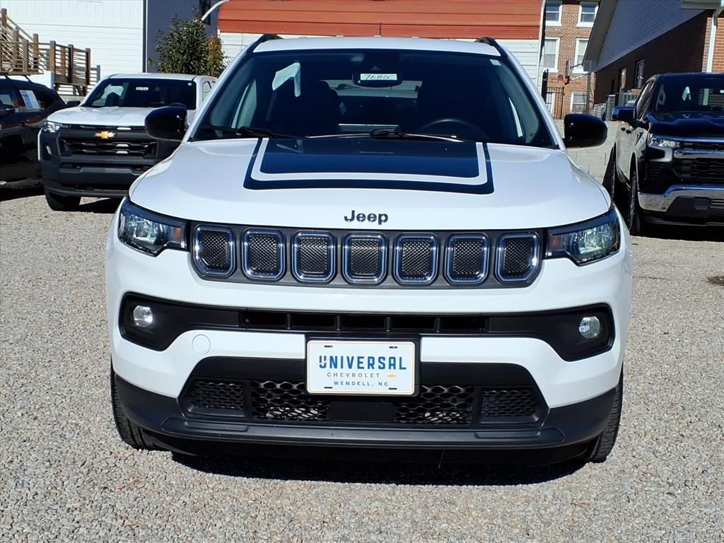 Used 2022 Jeep Compass Latitude image 2
