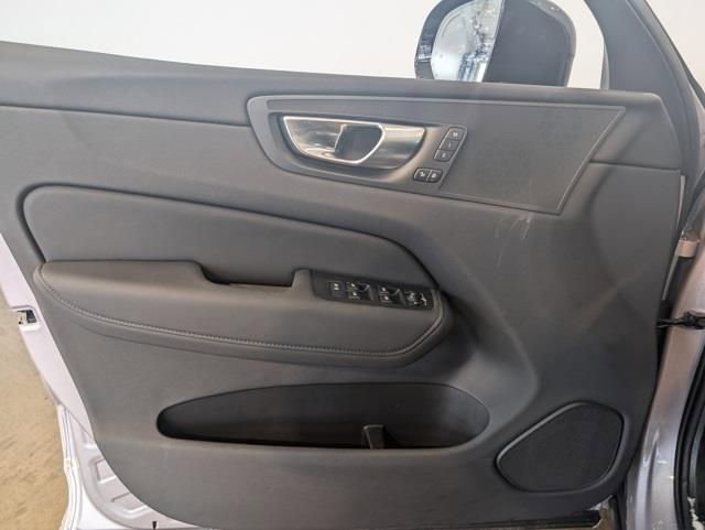 Used 2026 Volvo XC60 B5 Core w/ Climate Package image 11