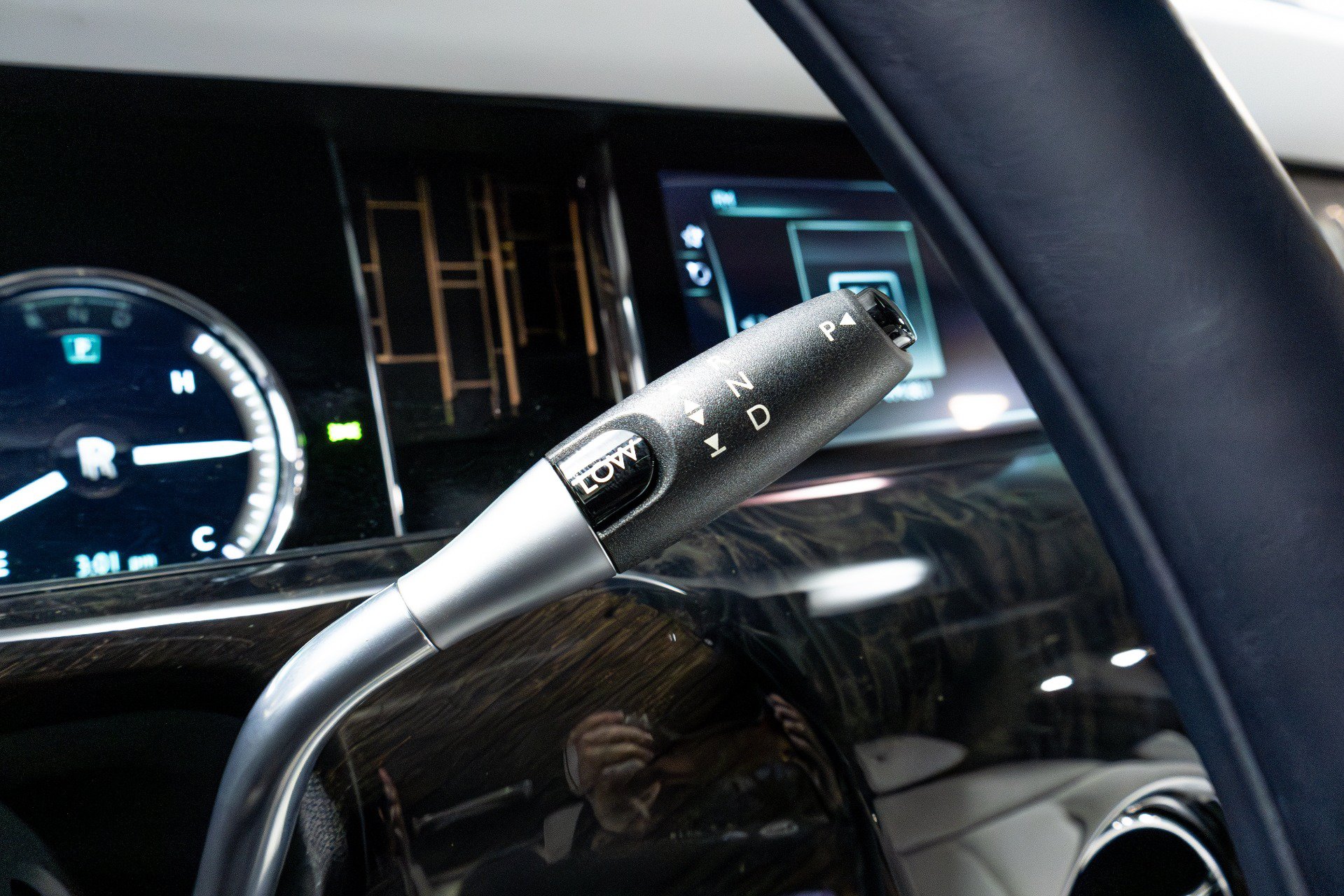 Used 2021 Rolls-Royce Phantom Sedan RWD image 85