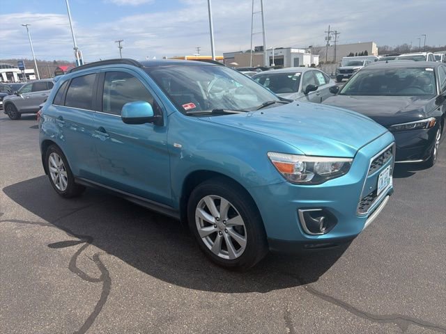 Used 2013 Mitsubishi Outlander Sport SE image 1