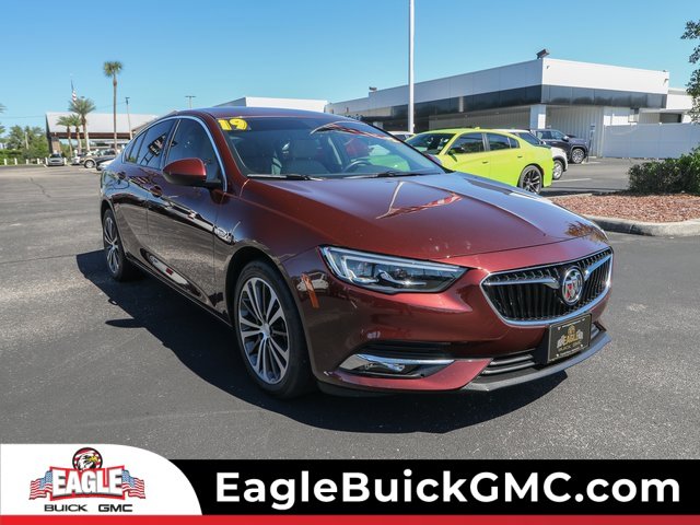 Used 2019 Buick Regal Essence w/ Driver Confidence Package I