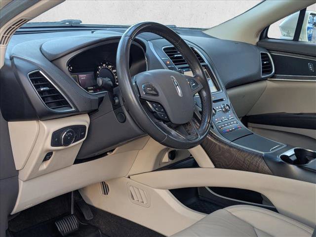 Used 2016 Lincoln MKX Reserve w/ Cargo Utility Package FWD image 2