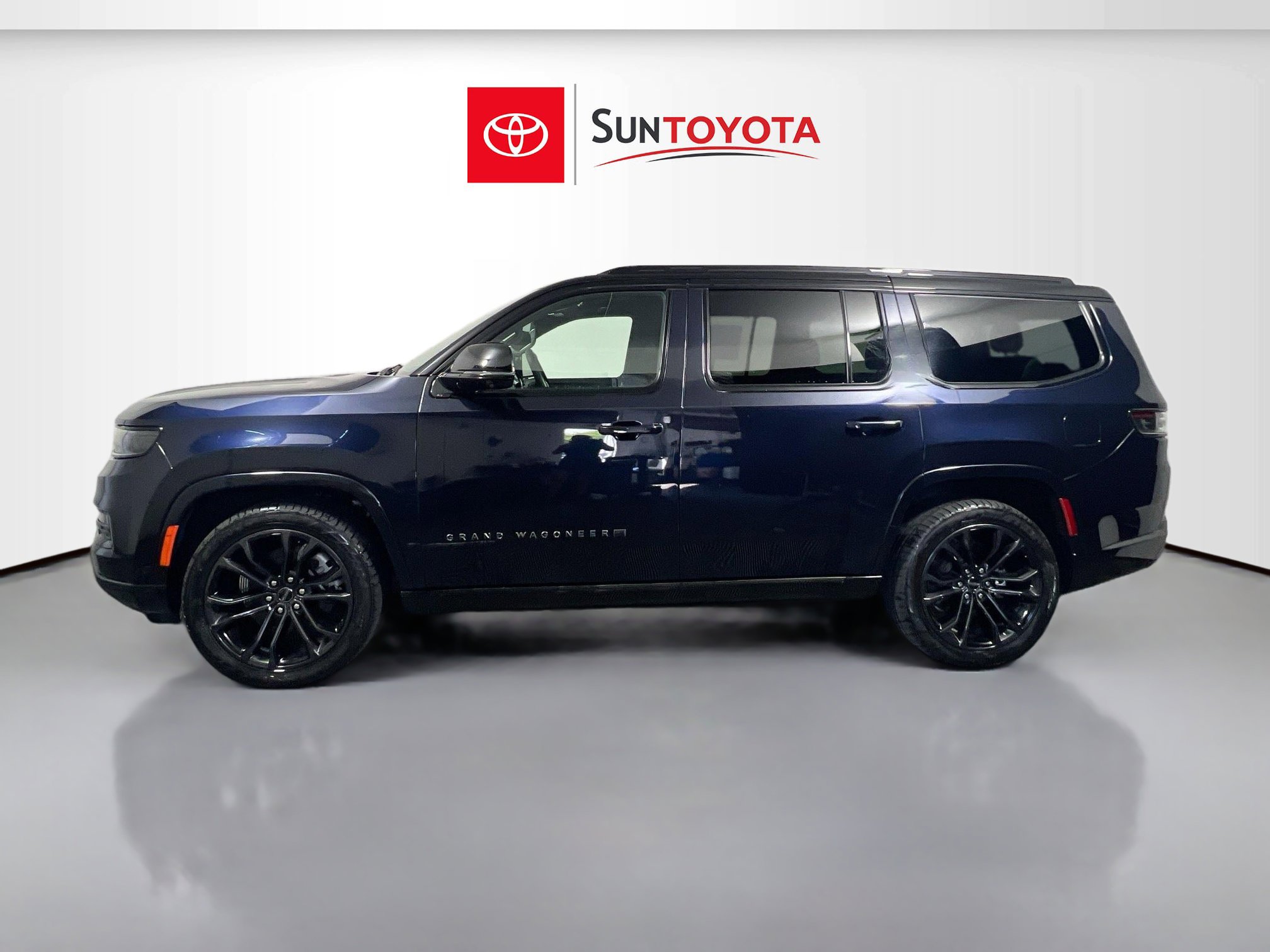 Used 2024 Jeep Grand Wagoneer Series II w/ Quick Order Packagew 28T AWD/4WD image 7
