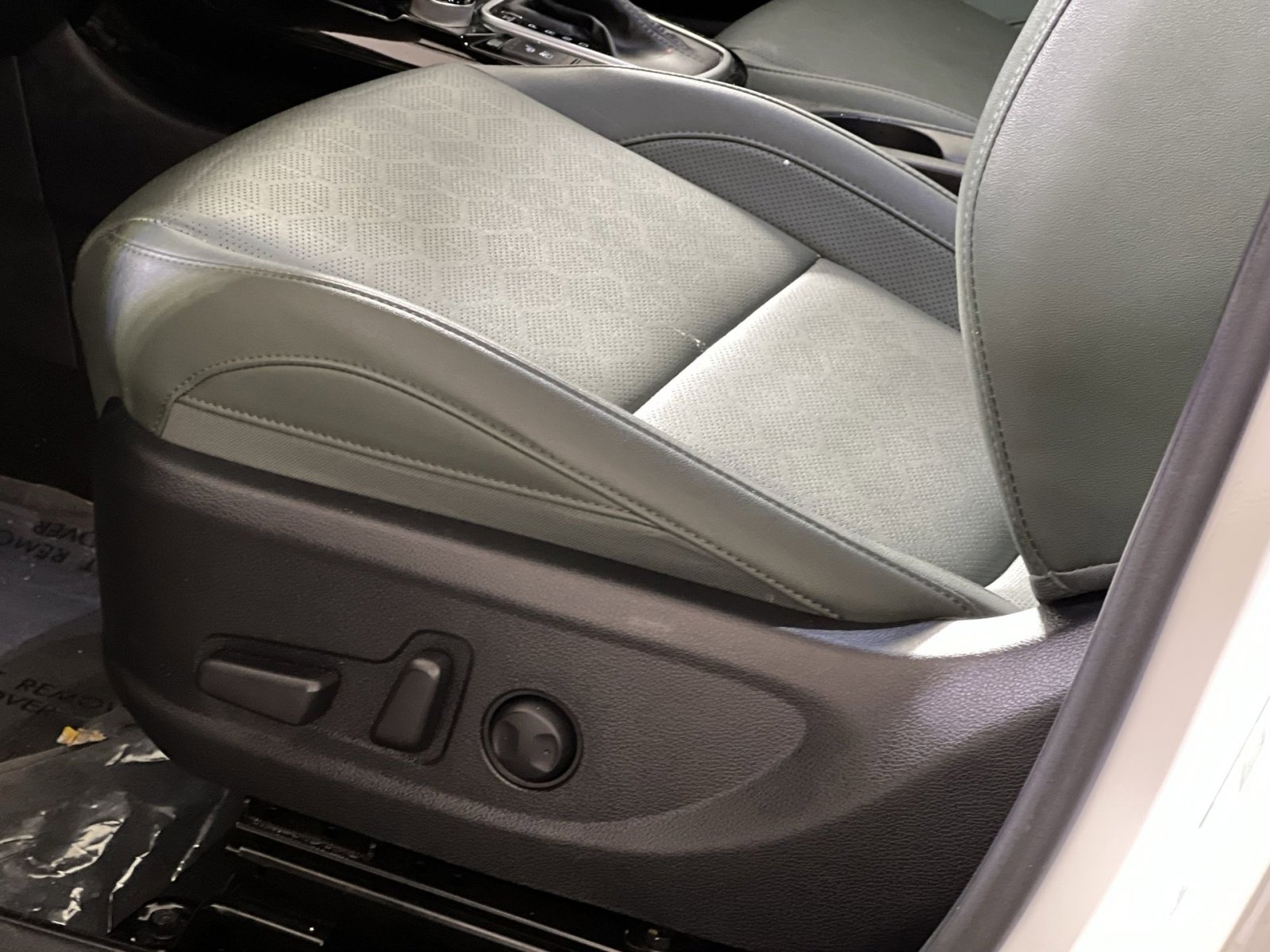 Used 2025 Kia Seltos SX w/ SX Sunroof Package image 12